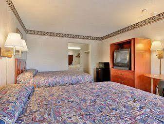 Rodeway Inn Leesburg Chain Of Lakes Exterior foto