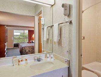 Rodeway Inn Leesburg Chain Of Lakes Habitación foto